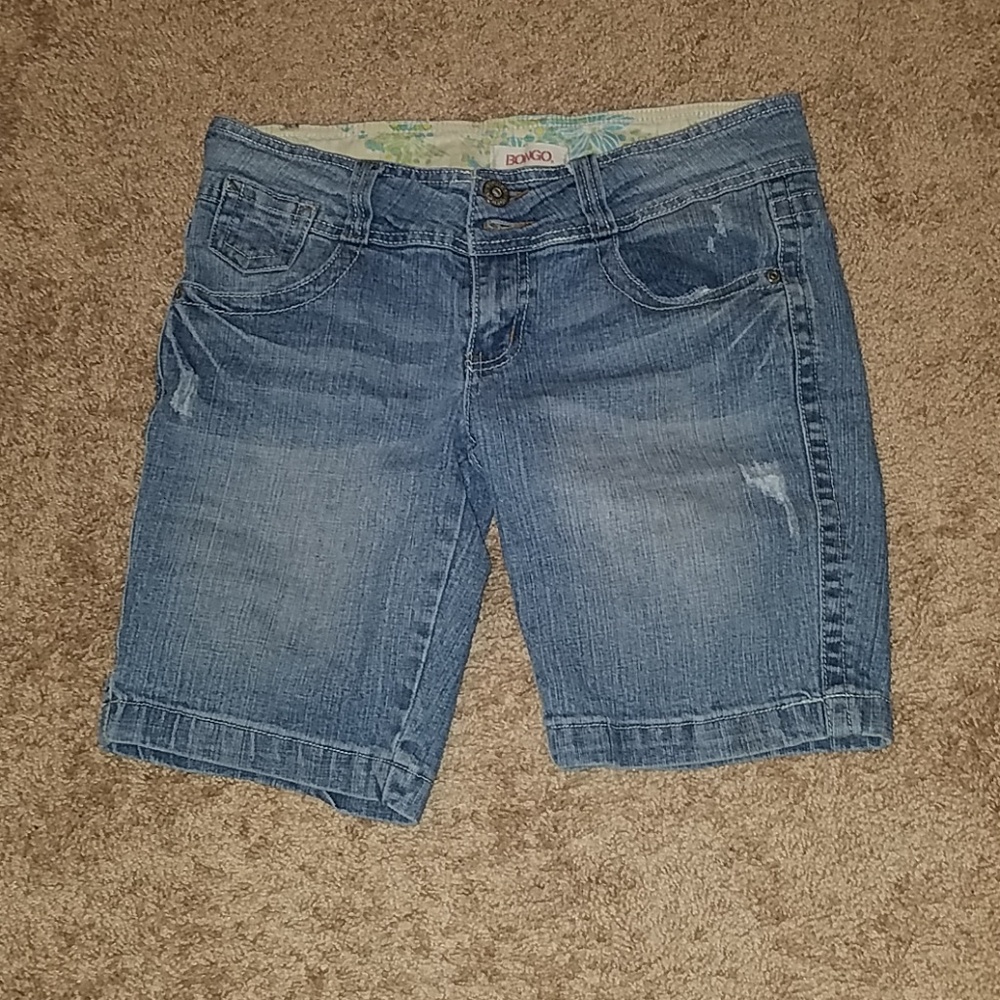 **LAST CHANCE **  Bongo Jean shorts